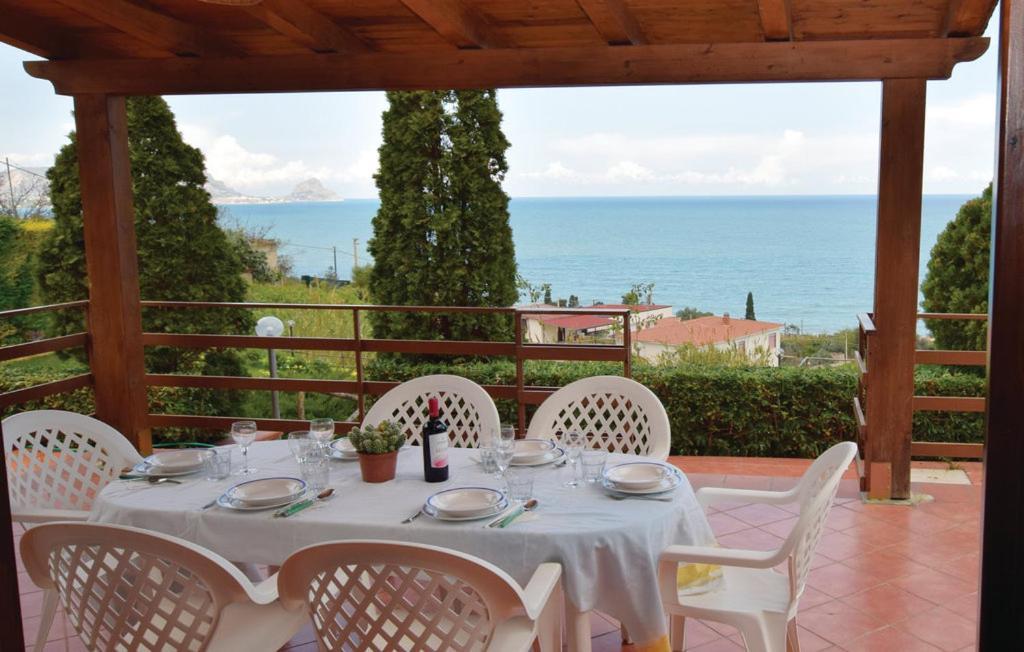 Case Vacanze Con Piscina Altavilla Milicia Exterior photo